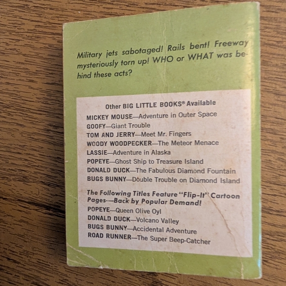 Tom and Jerry Meet Mr. Fingers Comic Book - Picture 2 of 3